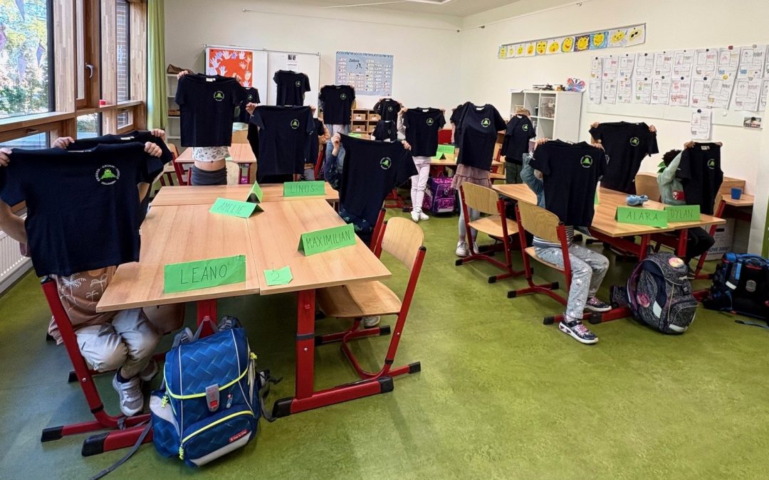 Bürgerstiftung Rellingen stattet Erstklässler mit Schulshirts aus